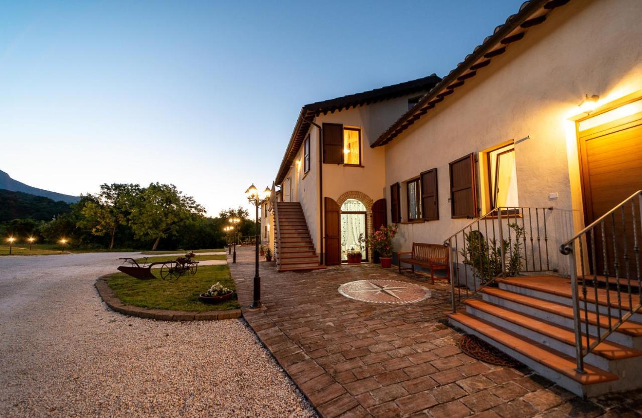Sassoferrato Agriturismo Podere Coldifico מראה חיצוני תמונה