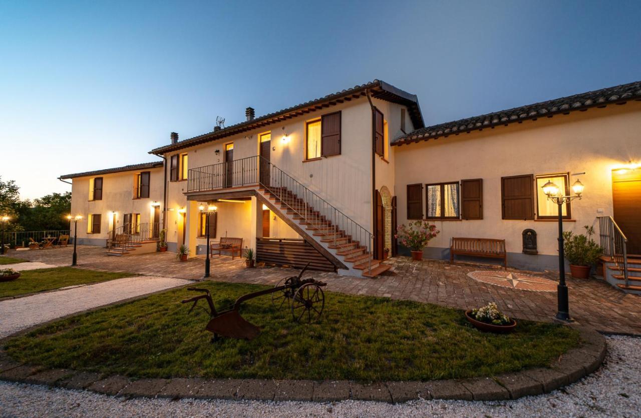 Sassoferrato Agriturismo Podere Coldifico מראה חיצוני תמונה