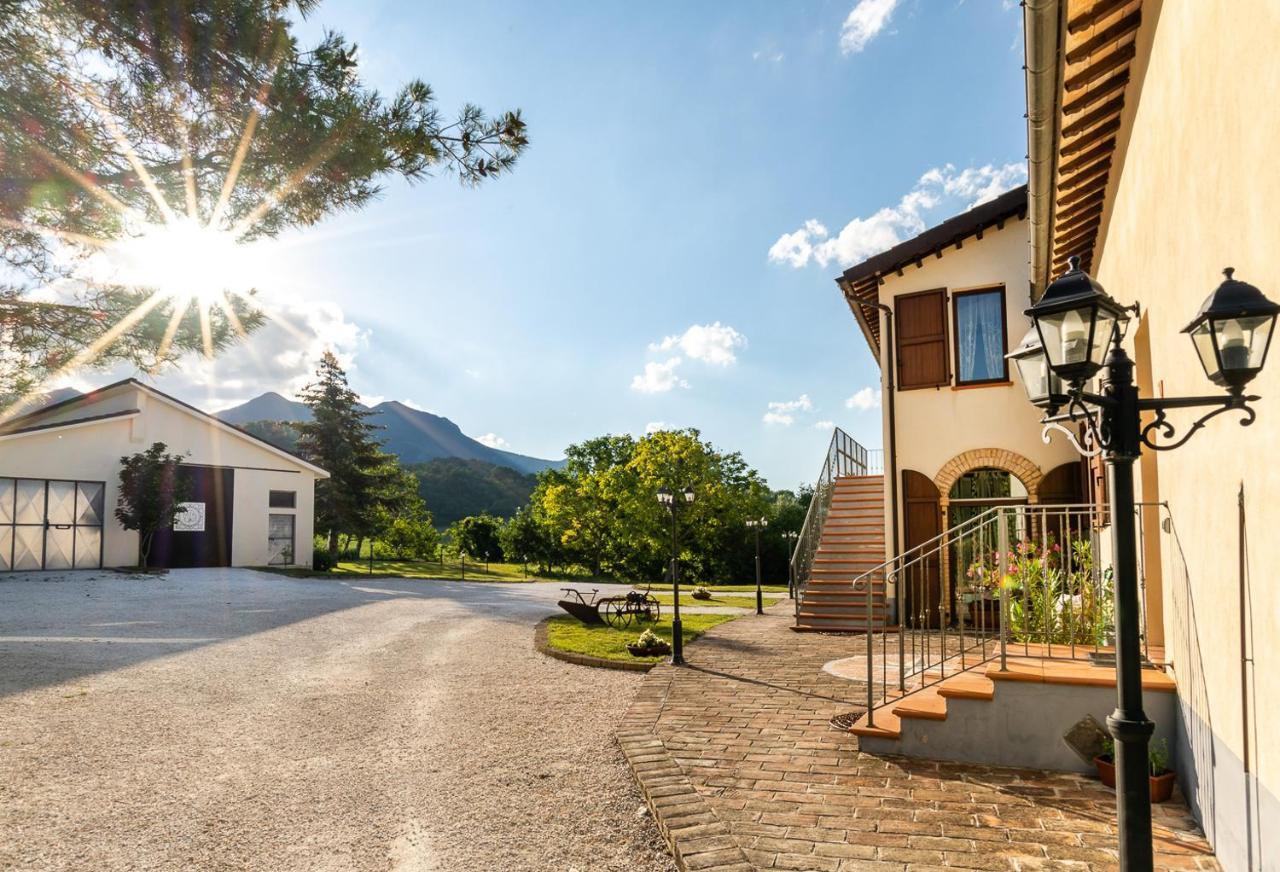 Sassoferrato Agriturismo Podere Coldifico מראה חיצוני תמונה
